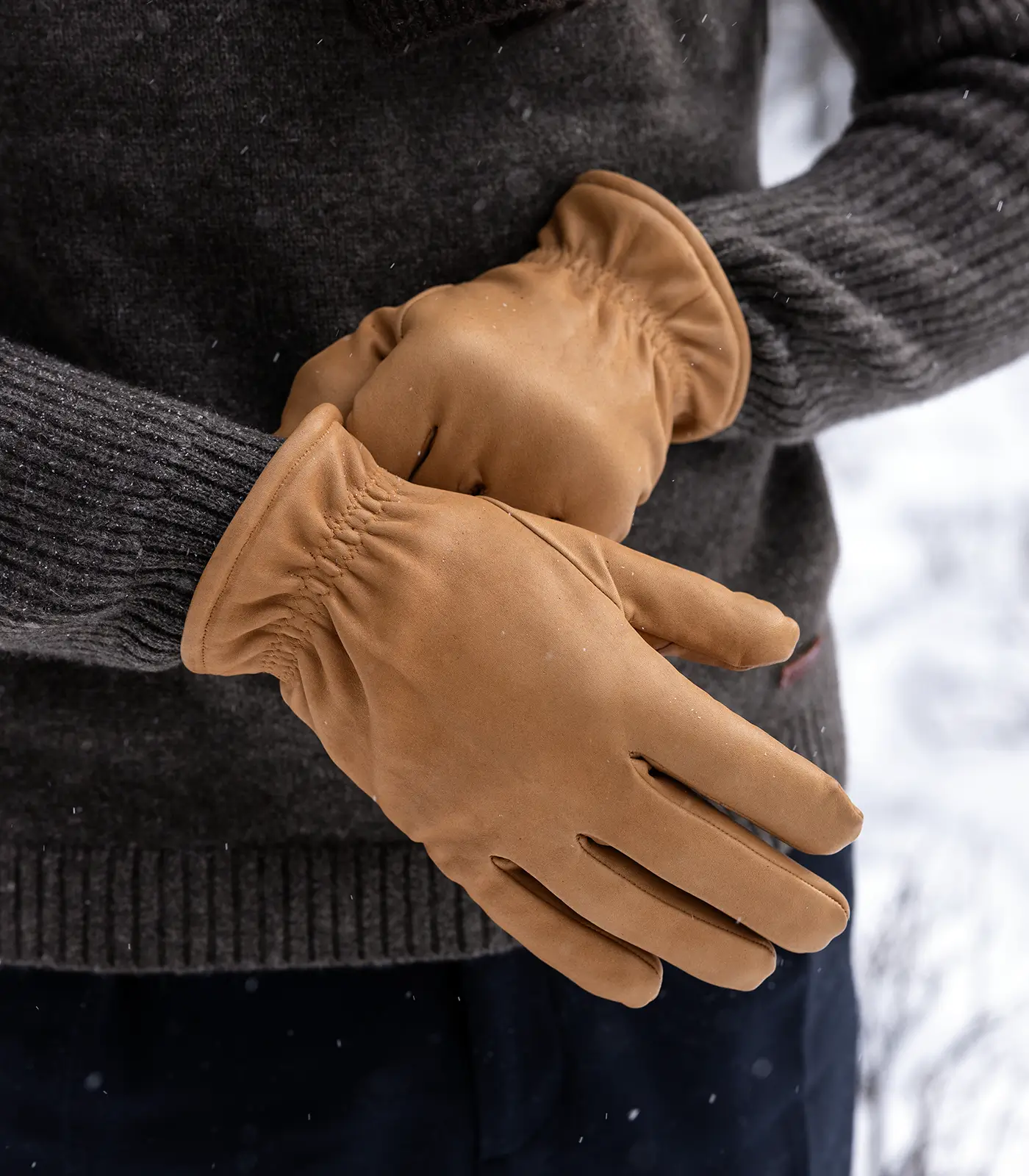 Men’s premium yak leather gloves in natural tan leather