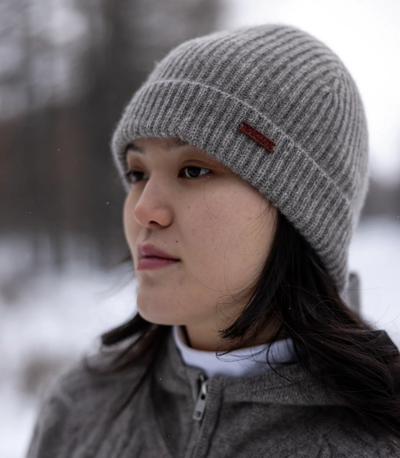 Women’s 100% Mongolian yak wool frost beanie in light grey