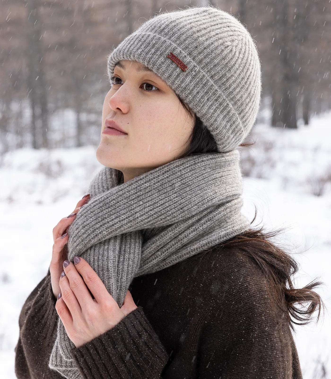 Women’s 100% Mongolian yak wool whisper scarf and beanie in soft grey